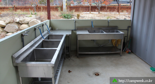 돌배 야영장 돌배 야영장